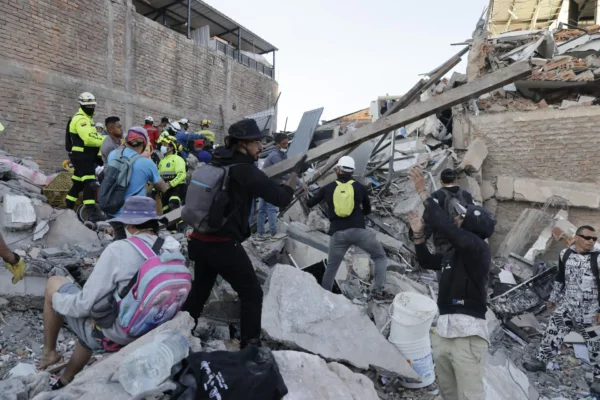 Terremoto en Colombia deja 169 fallecidos y graves daños urbanos