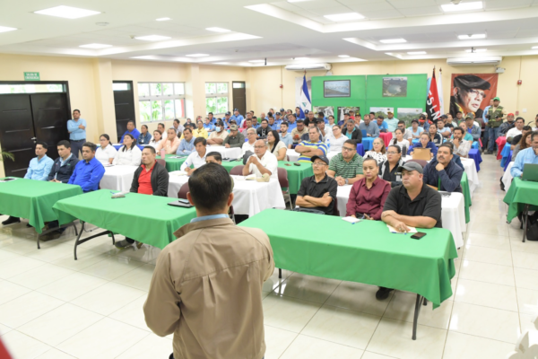 MARENA fortalece capacidades sobre permisos y autorizaciones para el aprovechamiento de leña y carbón en la región occidental