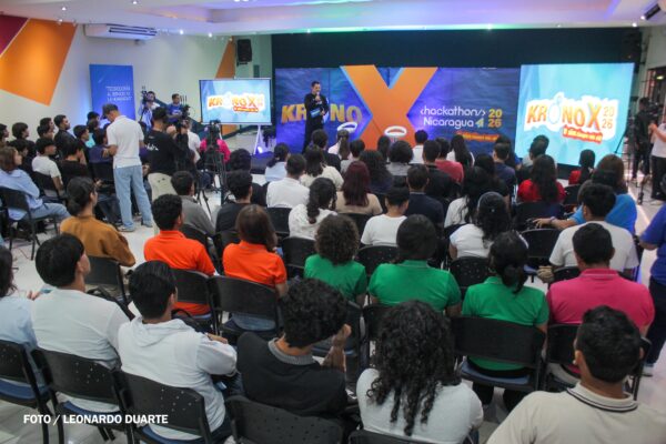Hackathon Nicaragua Kronox 2026 reúne a más de 2 mil 300 mentes creativas