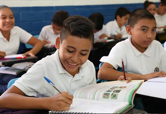Compañera Rosario destaca participación de 270 mil estudiantes en certamen de aprendizaje