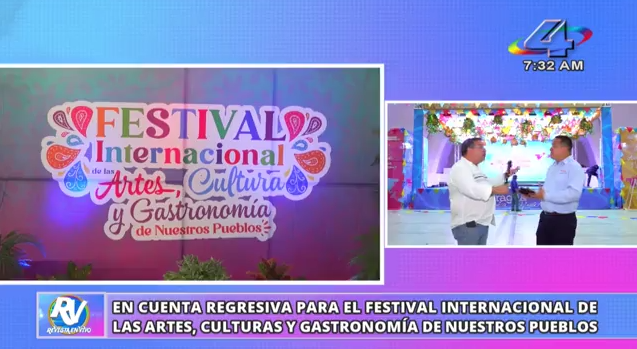 Familias recorren los pabellones internacionales durante el Festival Internacional de las Artes, Culturas y Gastronomía de Nuestros Pueblos en el Centro de Convenciones Olof Palme.