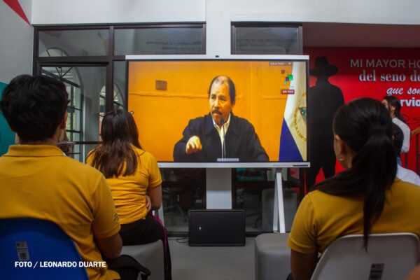 Estudiantes de Relaciones Internacionales fortalecen conocimientos sobre soberanía e historia nacional