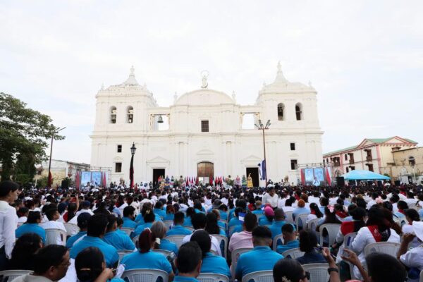 Compañera Rosario anuncia continuidad de la consulta al pueblo presidente en más de 100 municipios