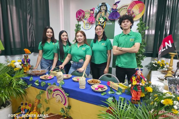 Universidades privadas promueven la identidad nacional y la cultura centroamericana en fiestas patrias