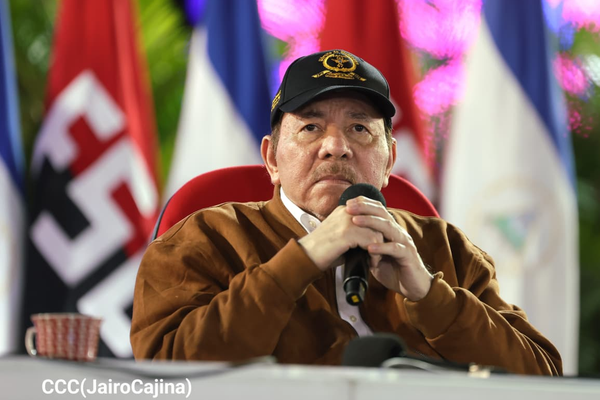Comandante Daniel Ortega: “Aquí está un pueblo y un ejército que ni se vende ni se rinde jamás”
