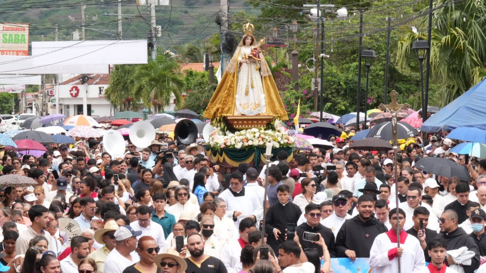 Copresidenta Rosario Murillo destaca la fe, la familia y la paz en el Día de la Virgen del Rosario