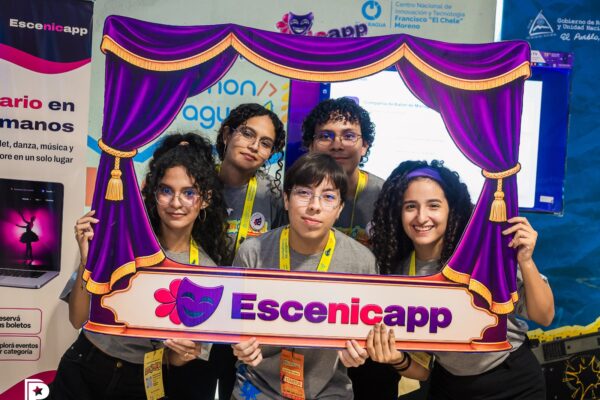 Hackathon Nicaragua: una década impulsando la innovación y el talento juvenil
